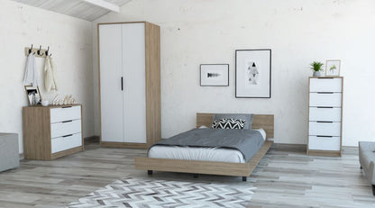 Combo Kaia, Miel y Blanco, incluye base cama, closet con dos puertas y cómodas